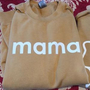 2 Gildan sweatshirts.